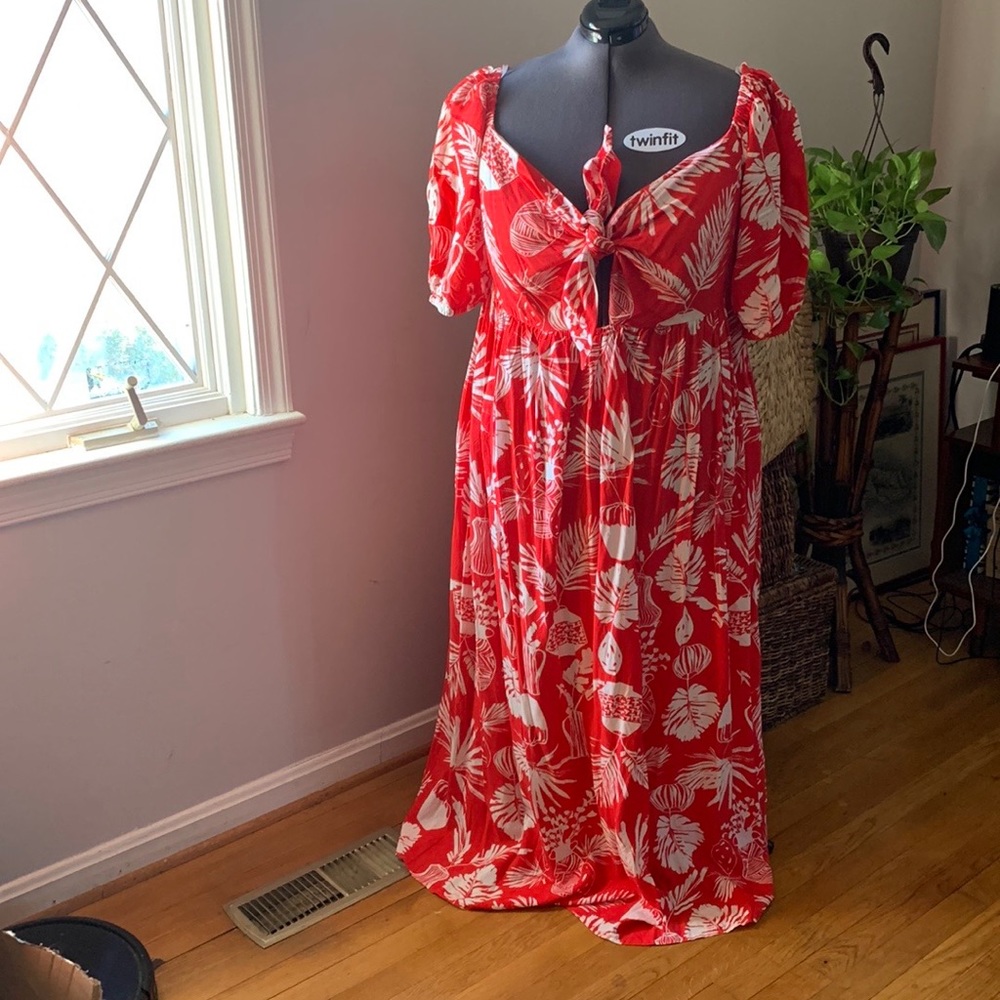 ELOQUII  Tropical print inspired maxi